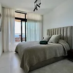 Sunset Waves Luxury 200m From The Apartamento *