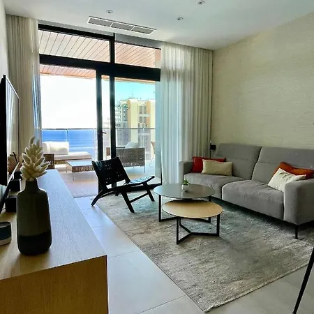 Sunset Waves Luxury 200m From The דירה